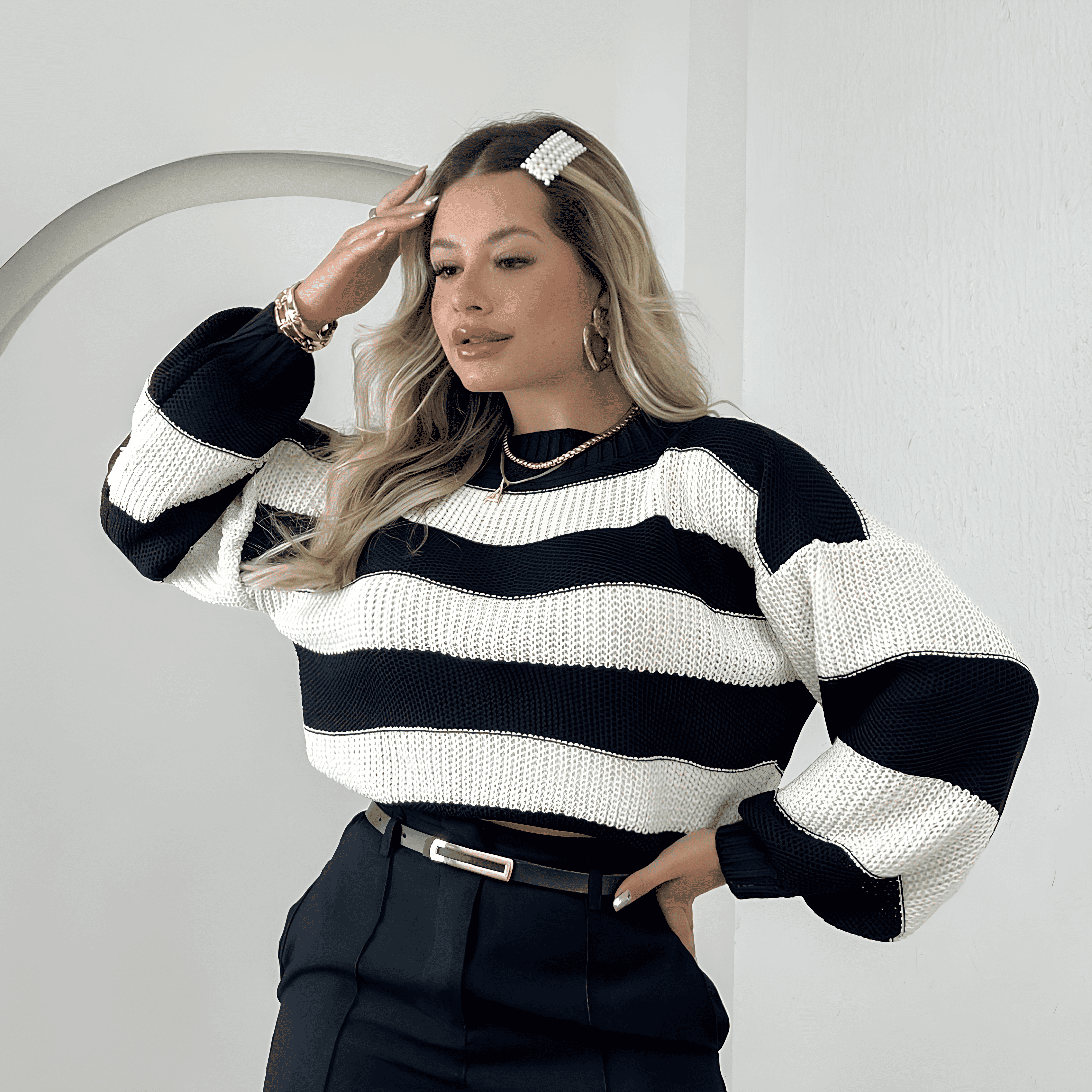 Suéter Feminino de Tricot Preto e Branco