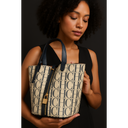Bolsa Feminina de Ombro Grande CH em Couro
